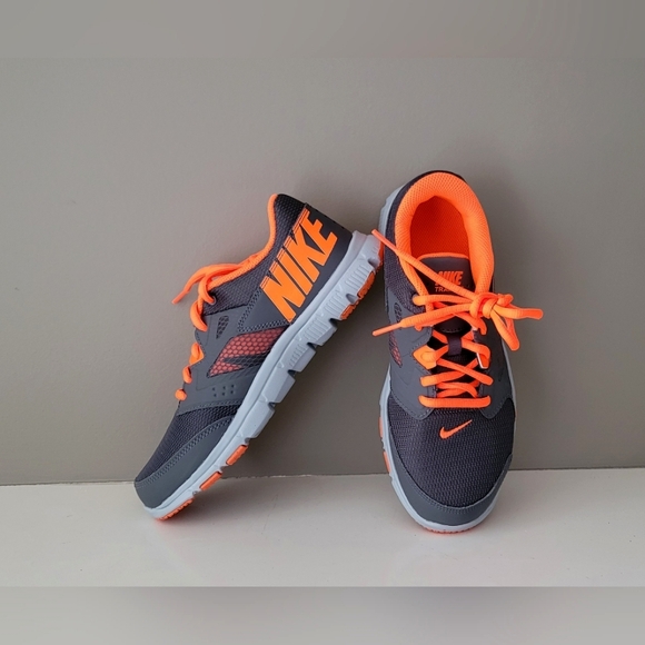 Used Once, Almos New,  Nike Orange and Grey Sneakers with Cushioned Midsole - Picture 6 of 10
